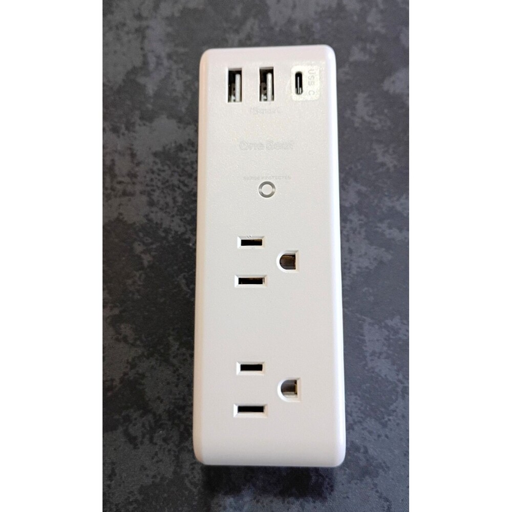 White 6-Outlet Wall Tap Surge Protector w/ 2 usb-A + usb-C